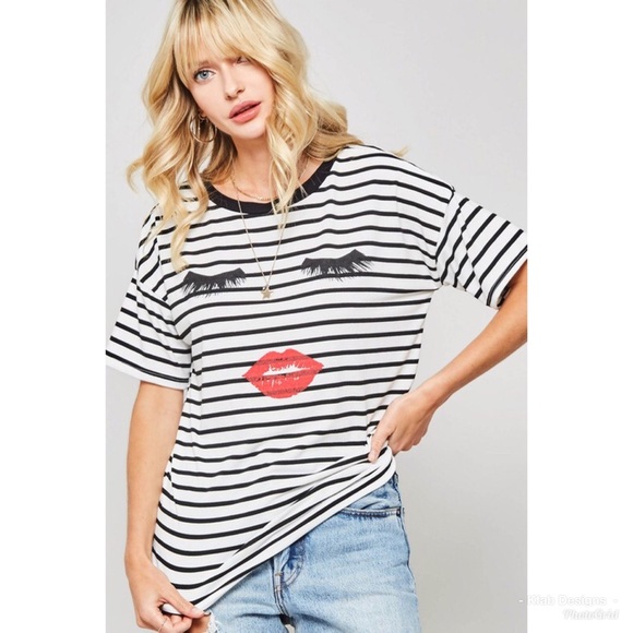 💋LAST 1! Striped “Lips and Eyes” Graphic Top! - Picture 2 of 8